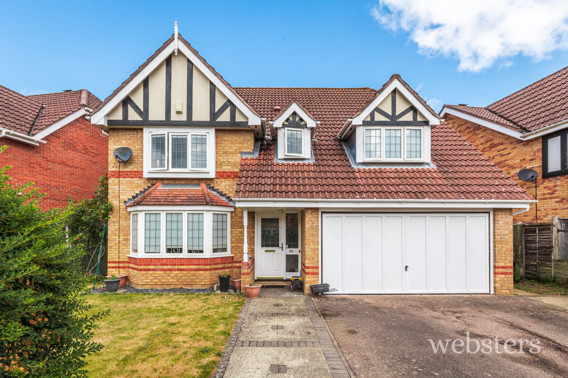 Maple Drive, Taverham, Norwich, Norwich, NR8 6TF