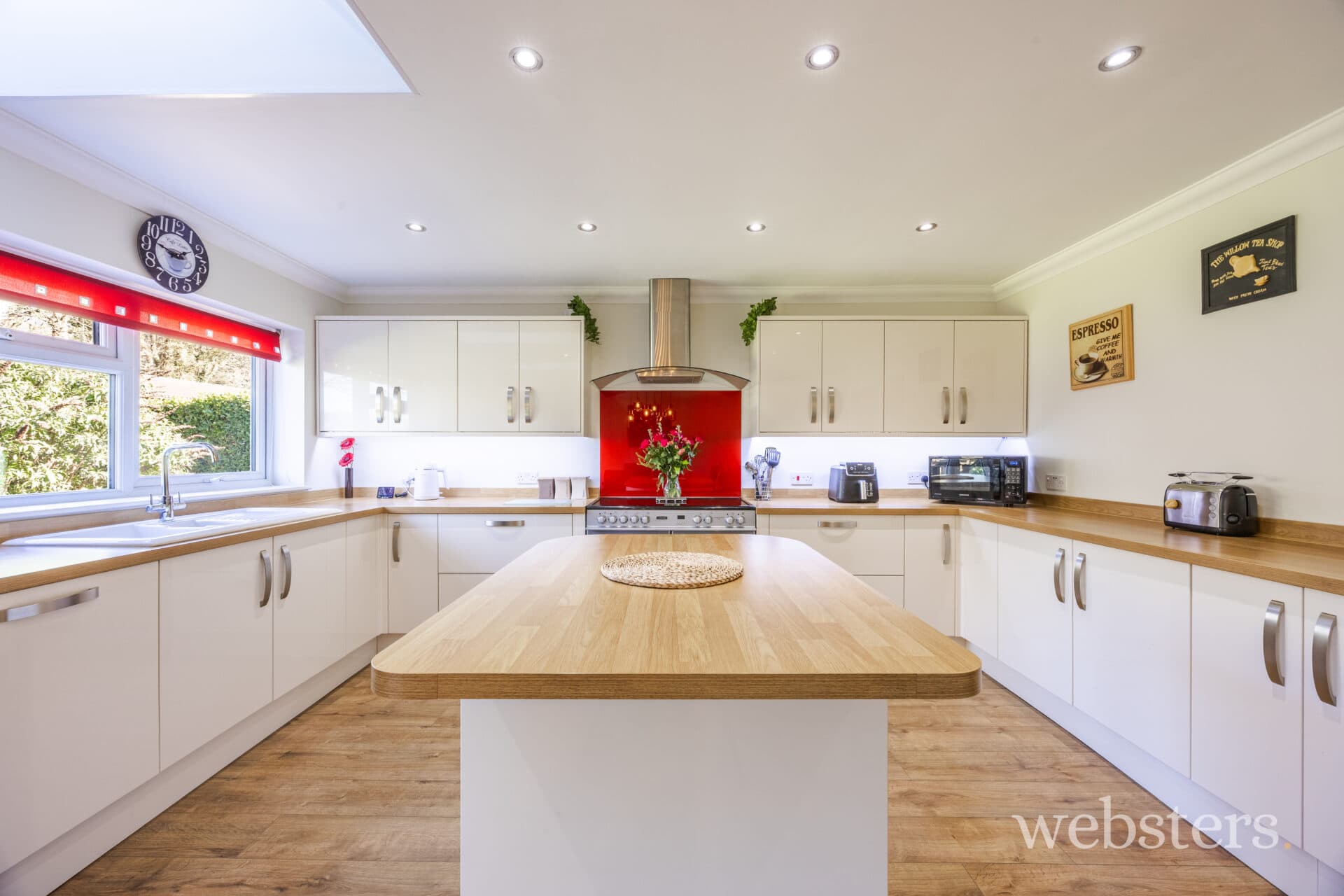 Glenwood Fakenham Road, Taverham, Norwich, Norwich, NR8 6HR