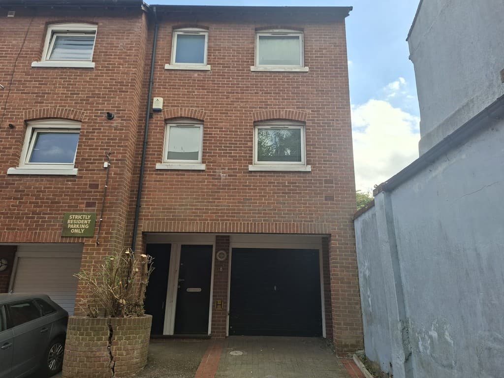 Ten Bell Lane, Norwich, Norfolk, NR2 1HE