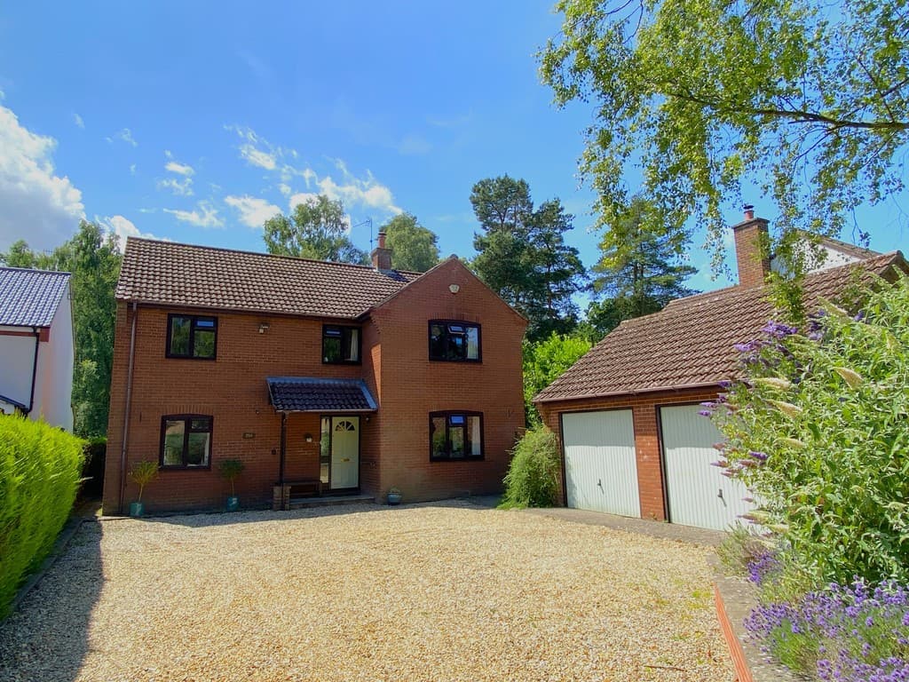 Pineheath Road, High Kelling, Holt, Norfolk, NR25 6QF