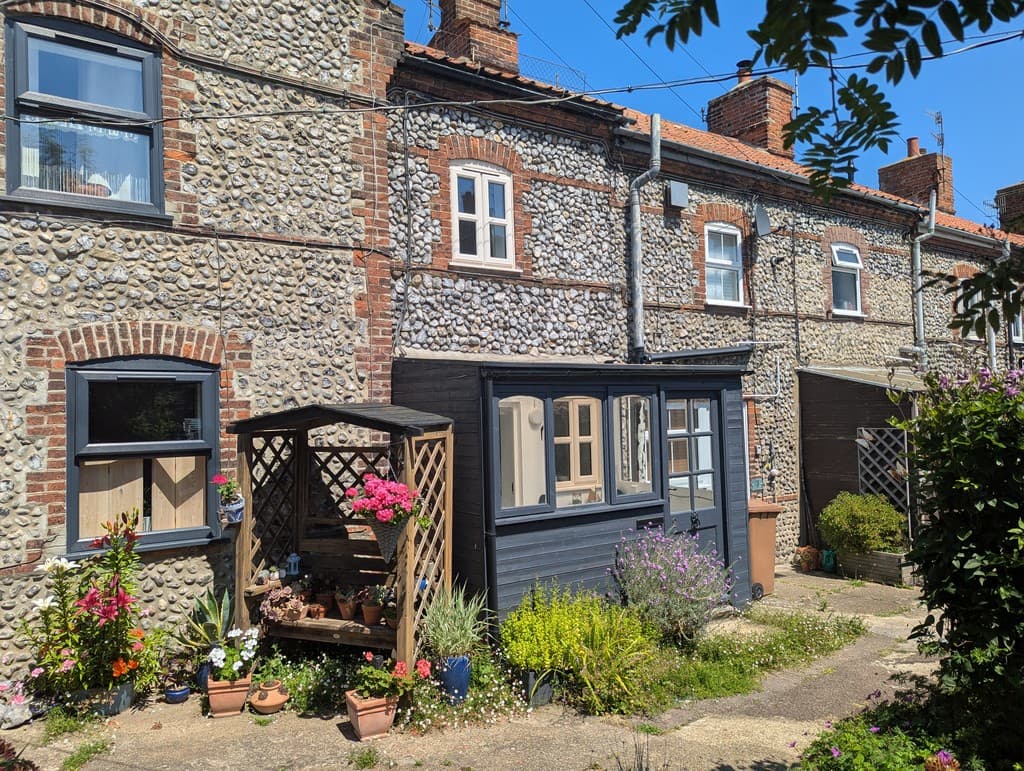 Chesterfield Cottages, Cromer, Norfolk, NR27 9ED