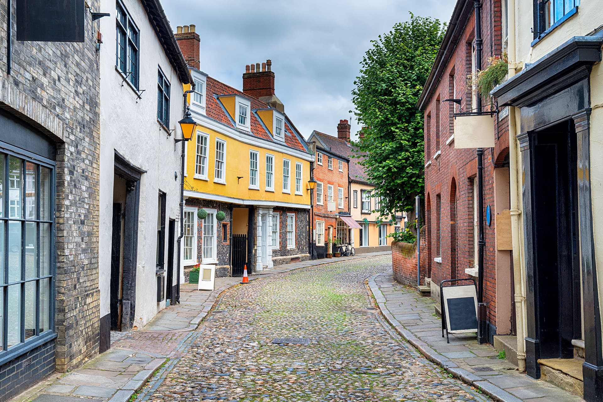 NR8: Suburban Calm with City and Countryside at Your Door