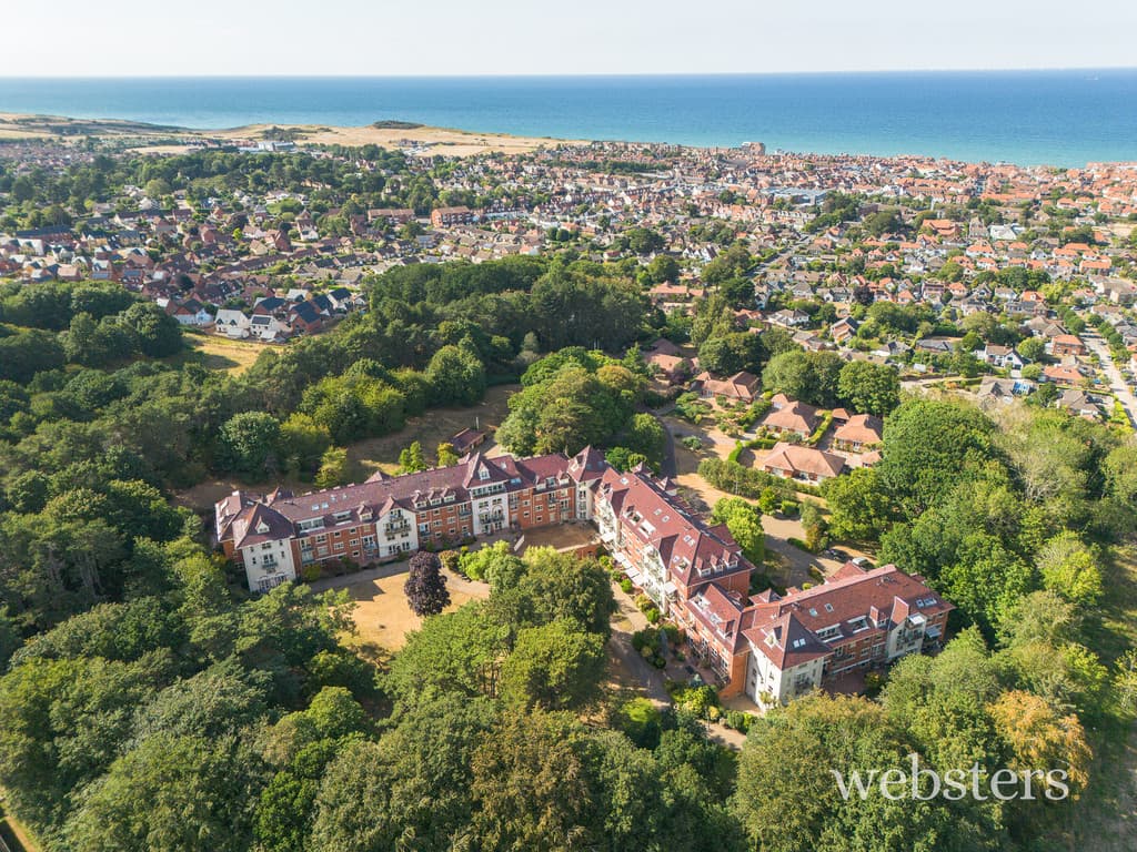 Sheringham House, Cremers Drift, Sheringham, Norfolk, NR26 8HZ
